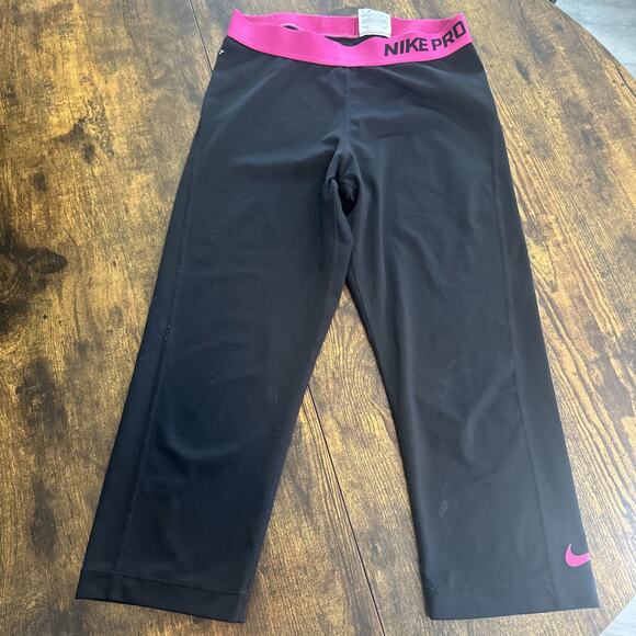 Nike Pro Capri Leggings Yoga Pants Dri-Fit Women's Medium Gym Black Pink - Picture 1 of 7